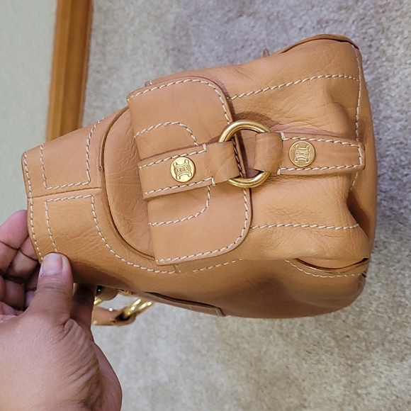 Celine - Picture 4 of 16